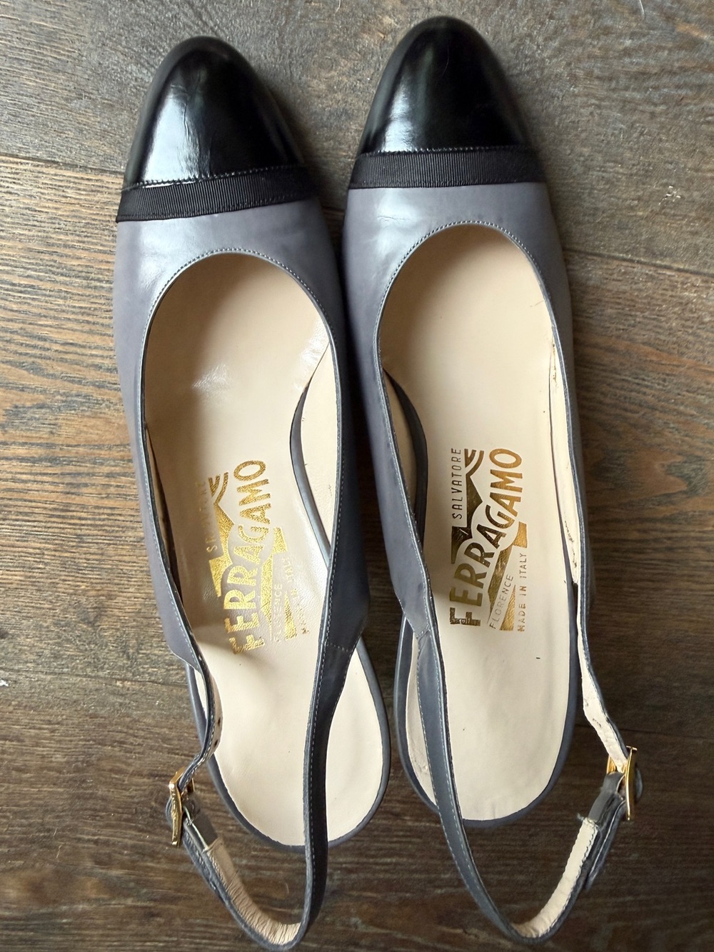 Vintage Ferragamo Slingbacks - Sz 8 EUC Black + Gray New Heel Caps + Sole Grips - Picture 9 of 11